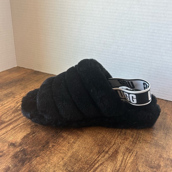 New Black Fluff yeah Slides size 6 - Picture 2 of 5